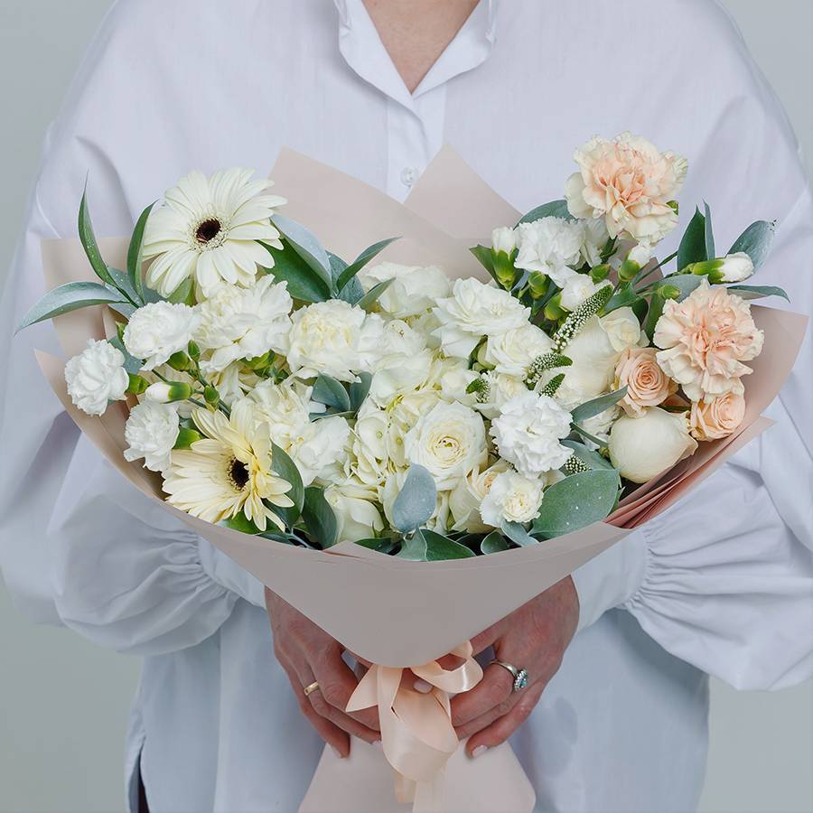 Свежие букеты и композиции с доставкой